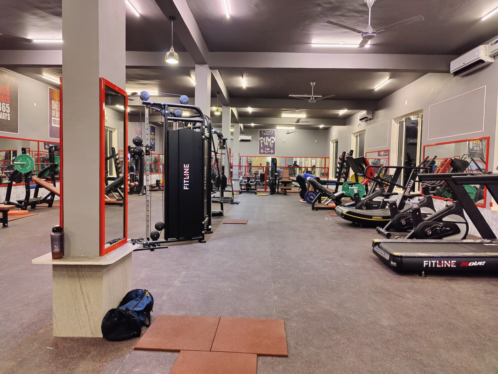 व्यायाम शाळा 